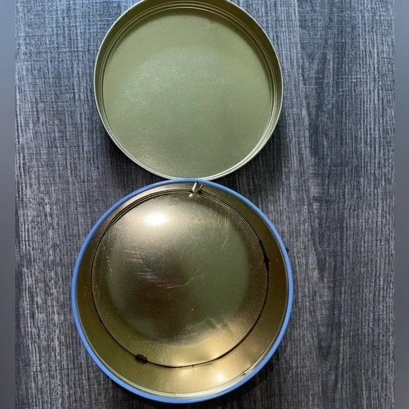 Vintage M&M’s Holiday Train Tin - Picture 7 of 7